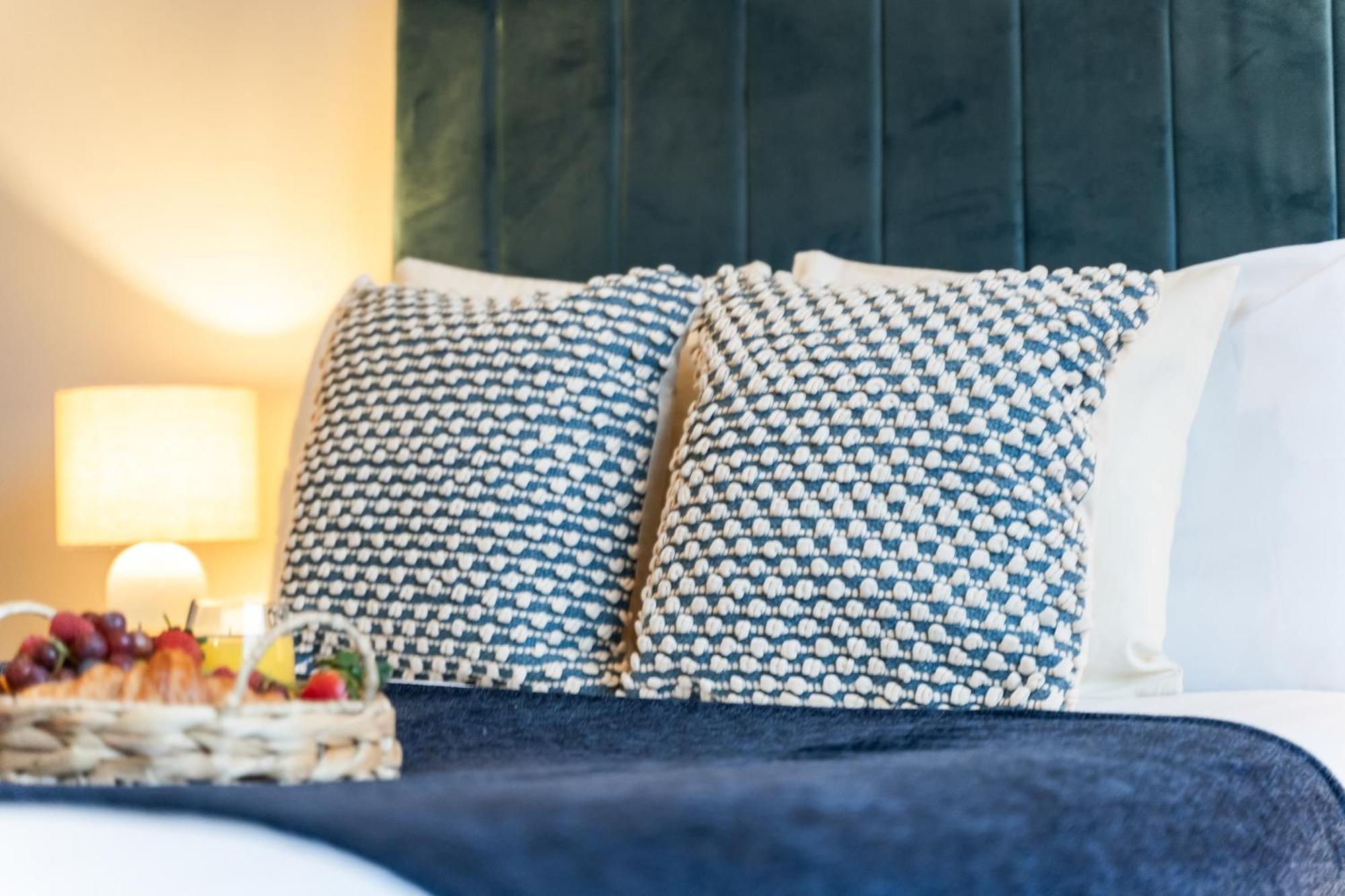 Stylish New Apartment - Free Wifi & Netflix - Top Rated - 3Mh Cradley Heath Екстериор снимка