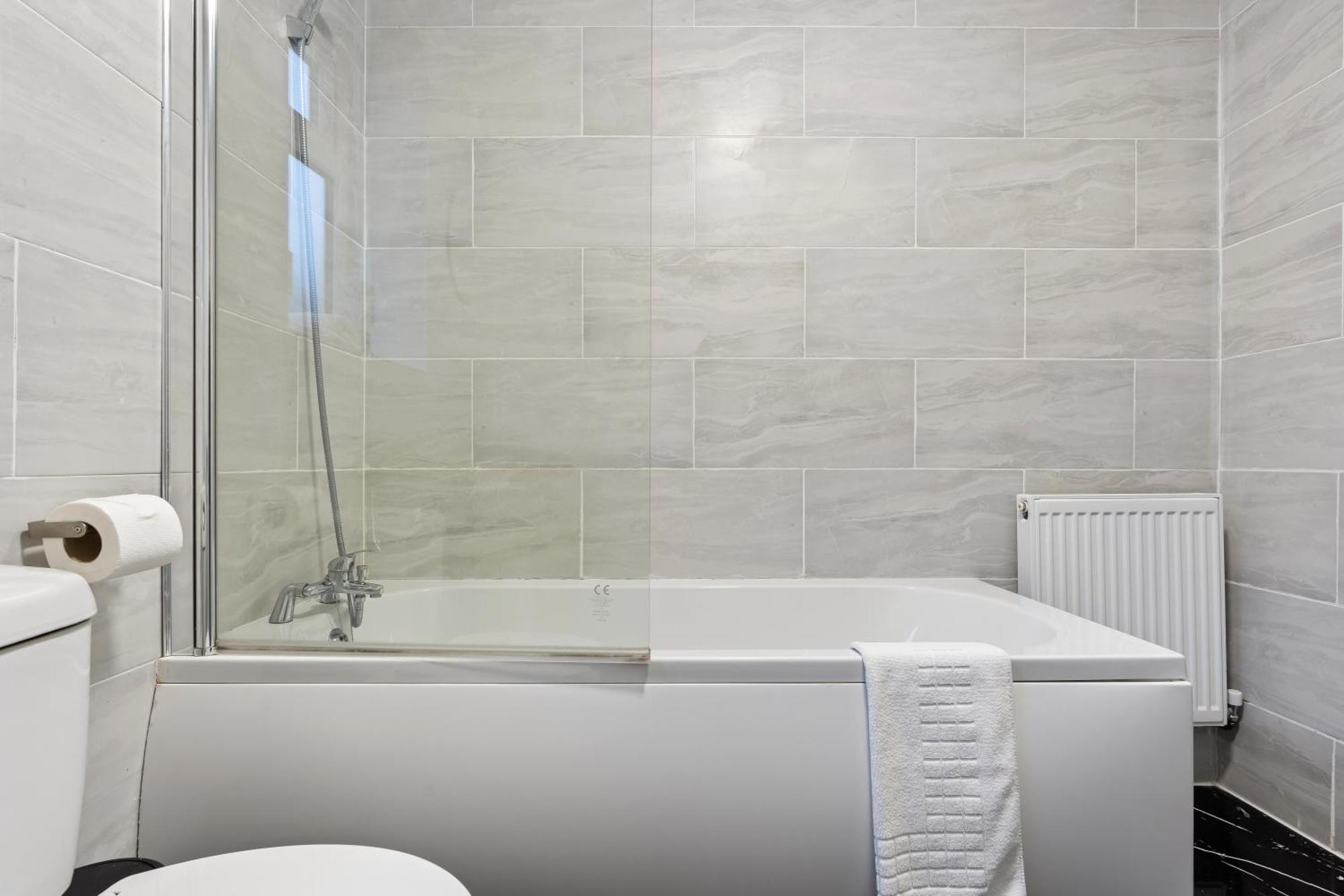 Stylish New Apartment - Free Wifi & Netflix - Top Rated - 3Mh Cradley Heath Екстериор снимка